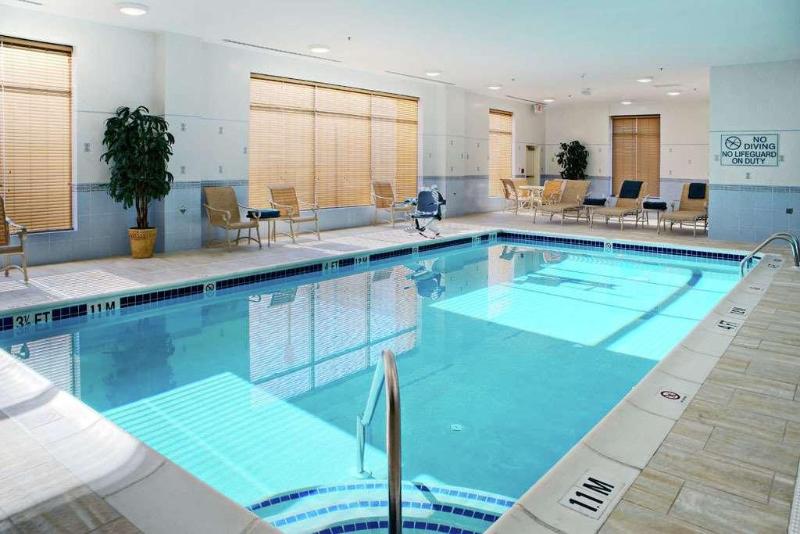 Homewood Suites by Hilton East Rutherford - Meadow - Havuz