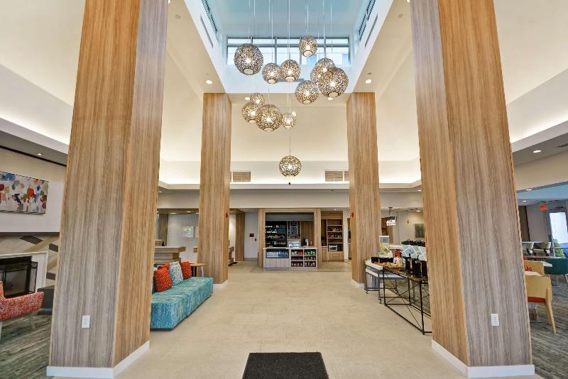 Hilton Garden Inn Ridgefield Park - Lobi