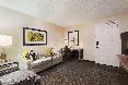 Hilton Garden Inn Westbury oda fotoğrafı