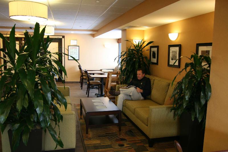 Hampton Inn Long Island/Commack - Lobi