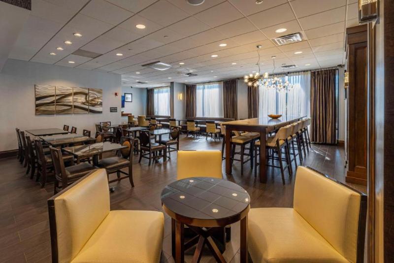 Hampton Inn Carlstadt-At The Meadowlands - Restoran