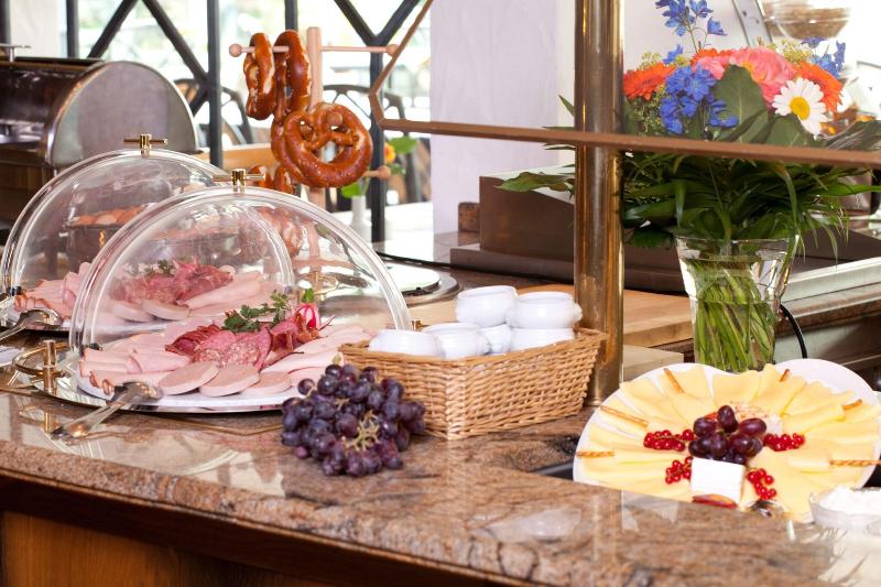 Hyperion H+ Hotel Alpina Garmisch Partenkirchen - Restoran