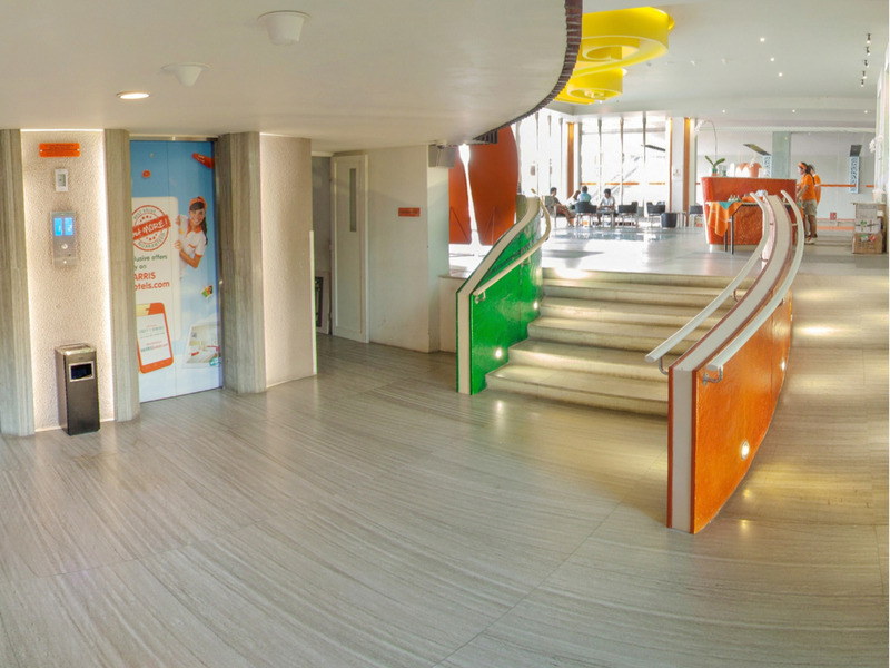 Harris Hotel & Residences Sunset Road - Lobi