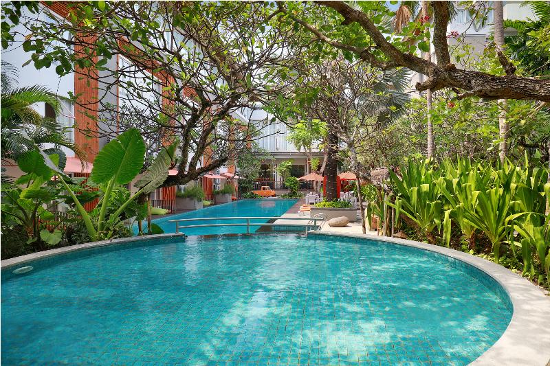Harris Hotel & Residences Sunset Road - Havuz