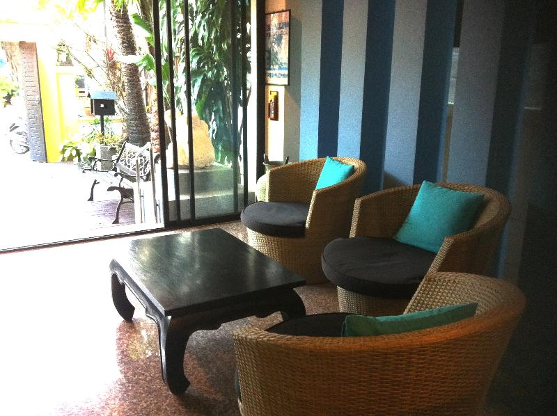 Kamala Beach Front Apartment - Lobi