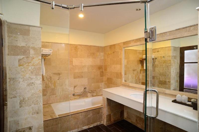 Kamala Beach Front Apartment - Oda