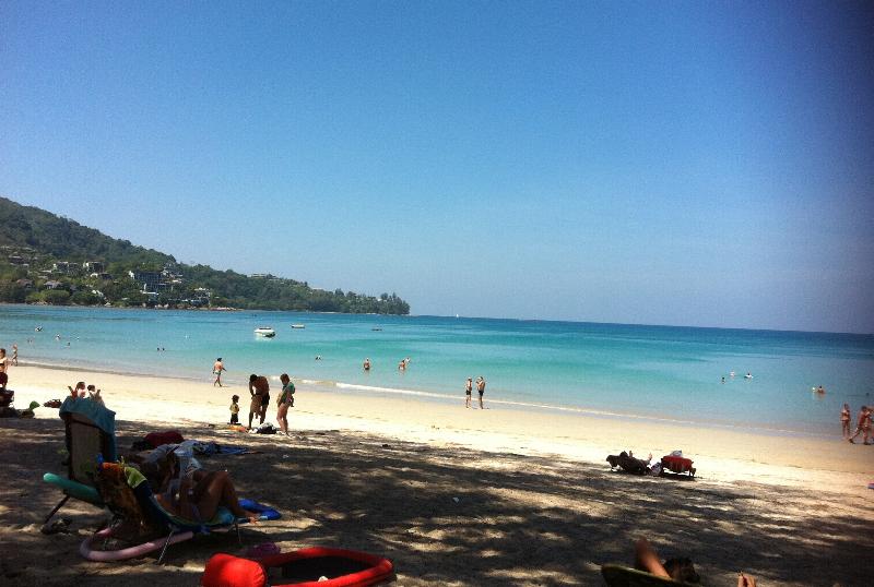 Kamala Beach Front Apartment - Plaj