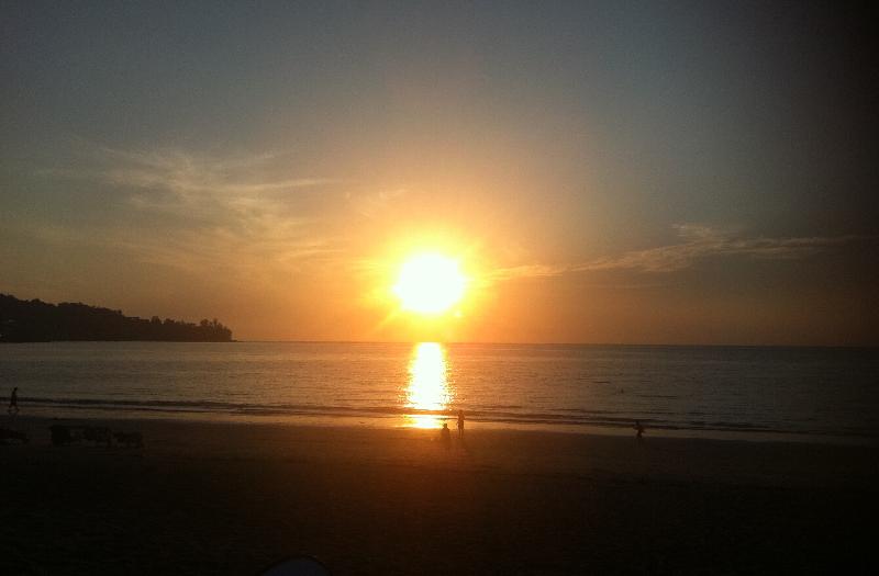 Kamala Beach Front Apartment - Plaj