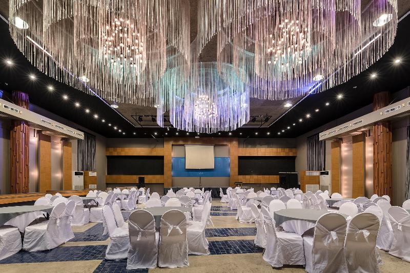 Hinn - Namm  Hotel - Toplantı