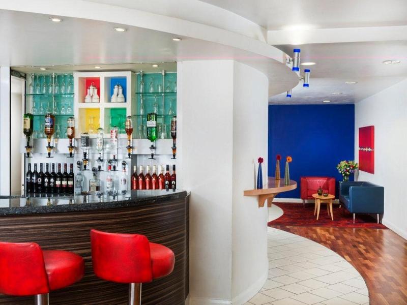 Park Inn by Radisson Birmingham Walsall - Bar