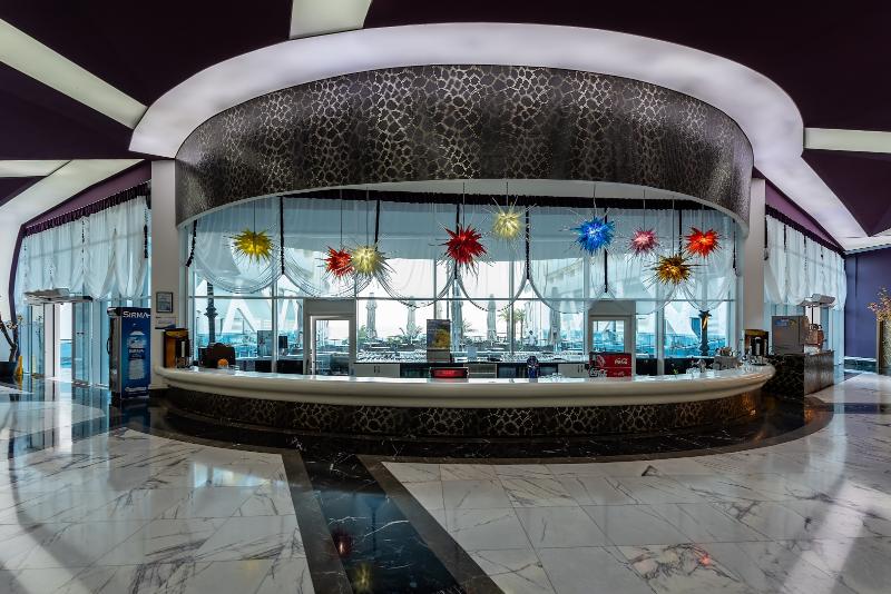 Vikingen Infinity Resort & Spa - Lobi