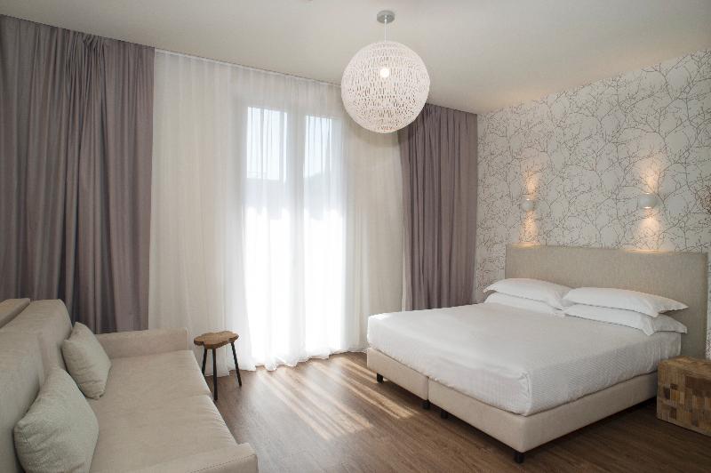 Select Suites & Spa - Oda