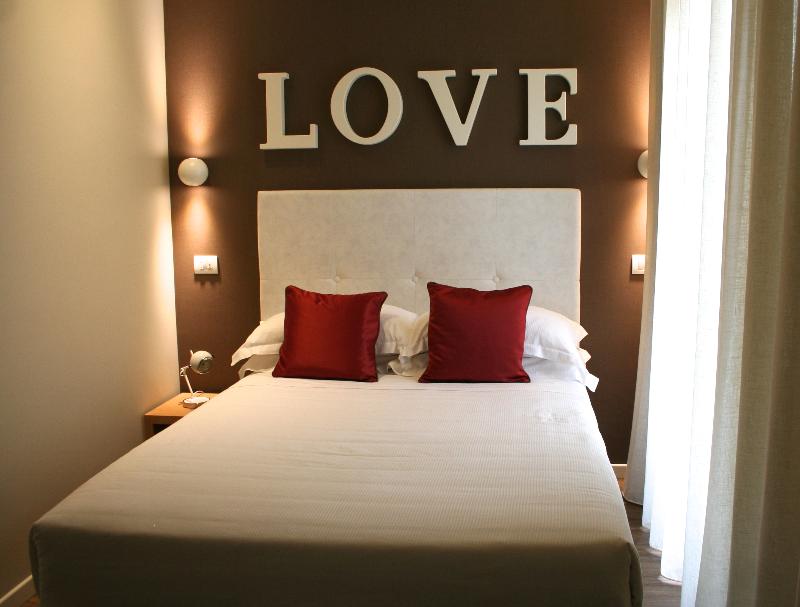 Select Suites & Spa - Oda