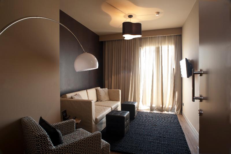 Select Suites & Spa - Oda