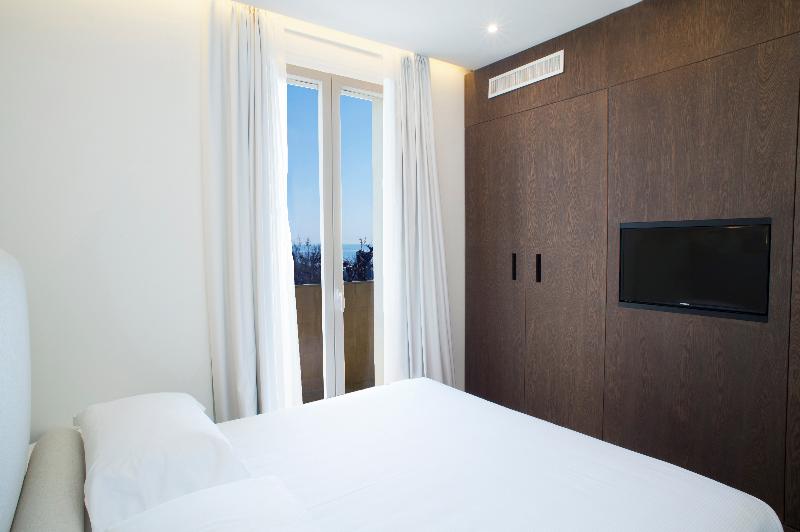 Select Suites & Spa - Oda