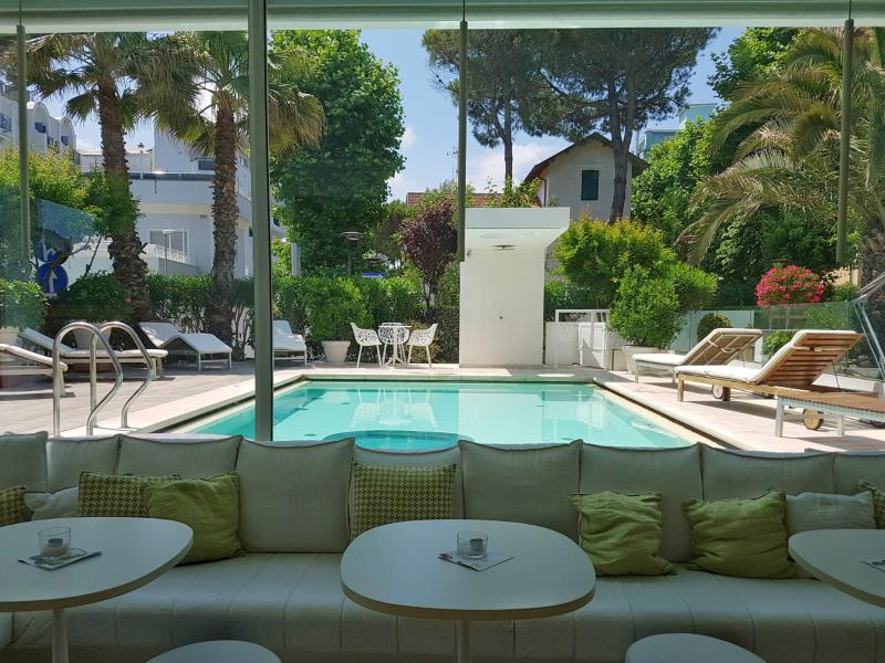 Select Suites & Spa - Havuz