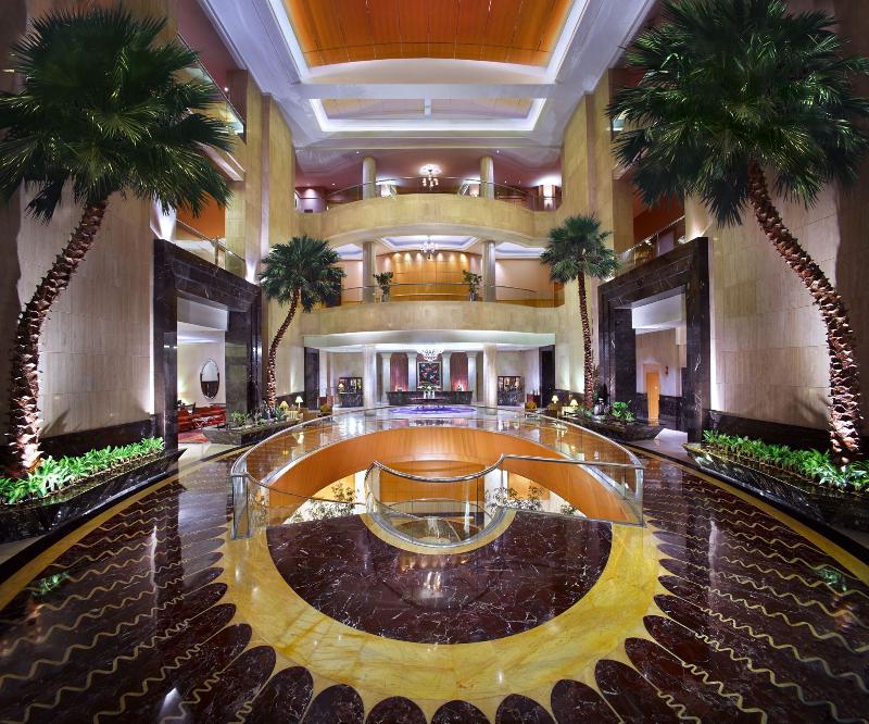The Ritz-Carlton Jakarta, Mega Kuningan - Lobi