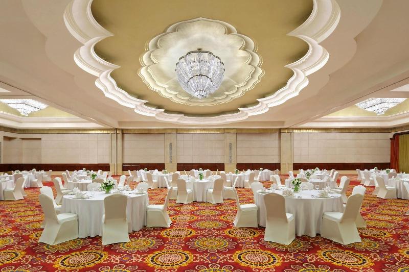 The Ritz-Carlton Jakarta, Mega Kuningan - Toplantı
