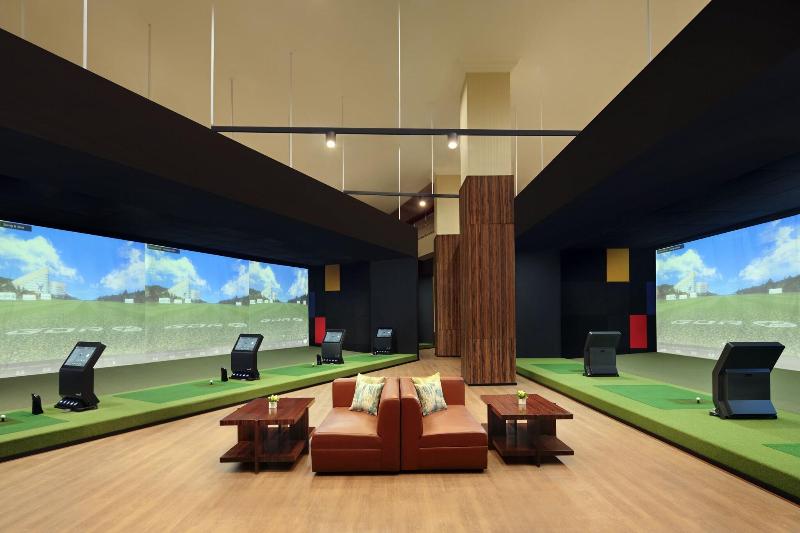 The Ritz-Carlton Jakarta, Mega Kuningan - Aktivite