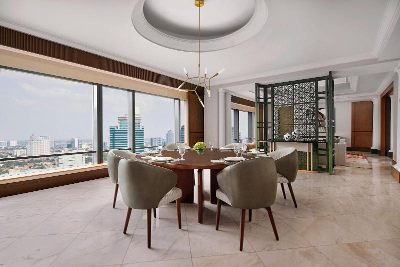 The Ritz-Carlton Jakarta, Mega Kuningan - Oda
