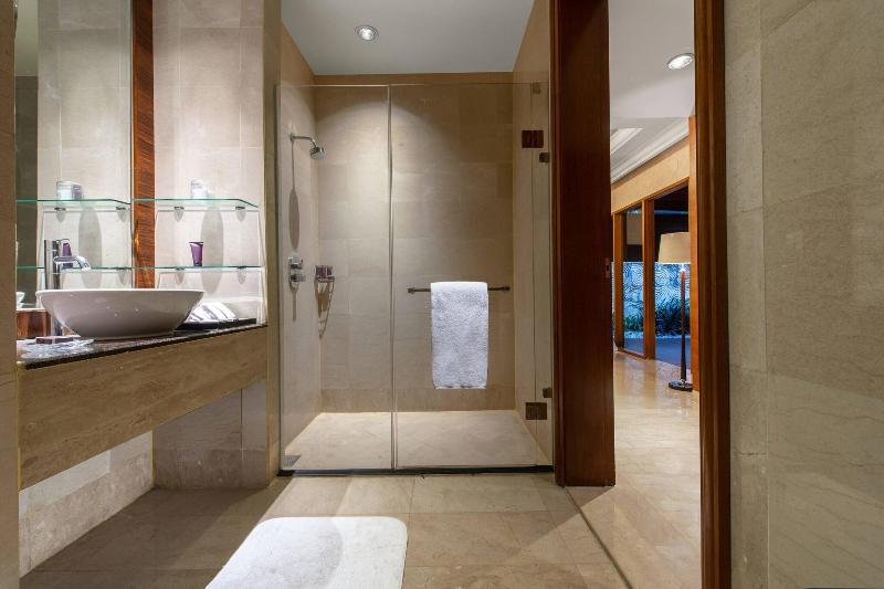 The Ritz-Carlton Jakarta, Mega Kuningan - Oda