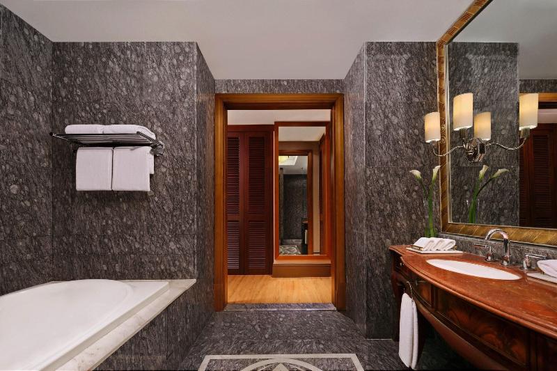 The Ritz-Carlton Jakarta, Mega Kuningan - Oda