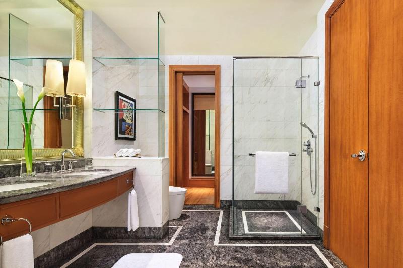 The Ritz-Carlton Jakarta, Mega Kuningan - Oda