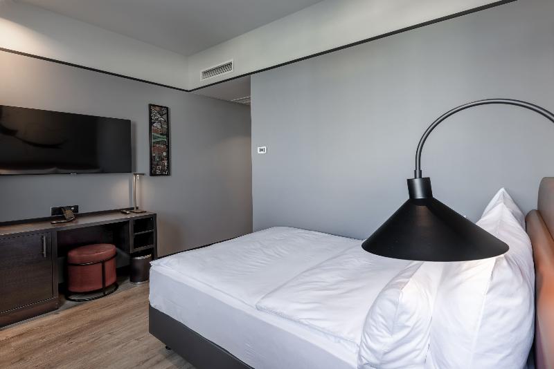 Titanic Comfort Kurfuerstendamm - Oda