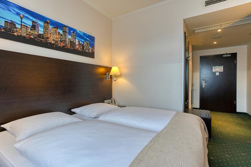Titanic Comfort Kurfuerstendamm - Oda