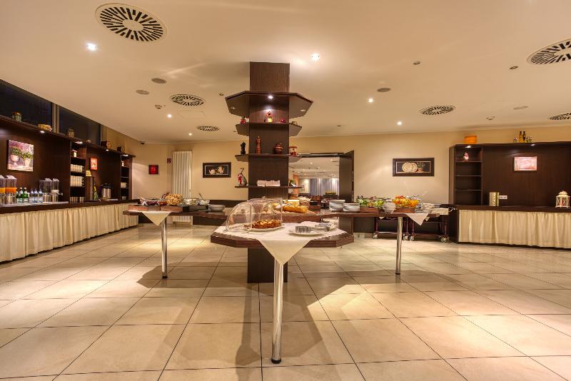 Titanic Comfort Kurfuerstendamm - Restoran