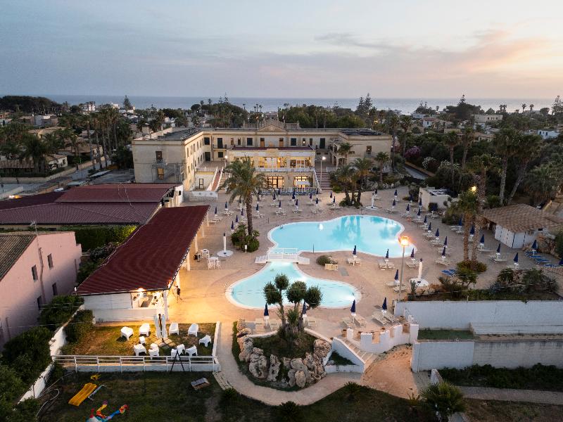 Delfino Beach Hotel CDS Hotels - Genel