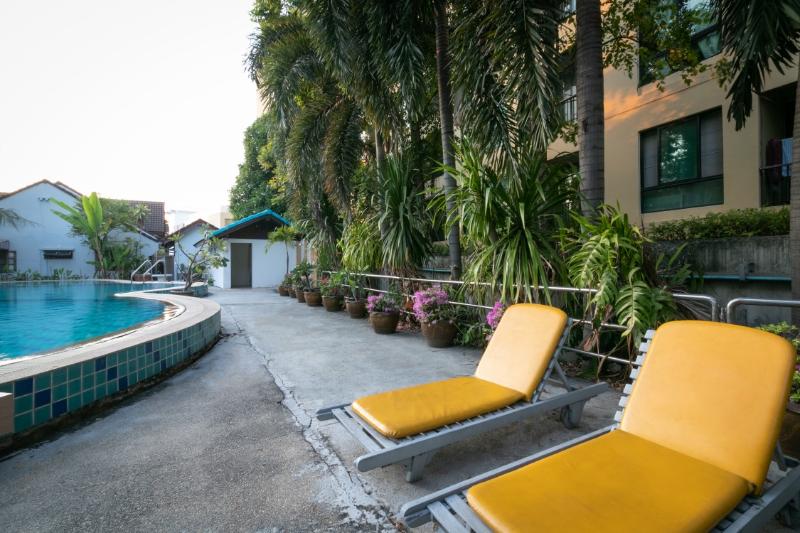 Lily Hotel Bangkok - Havuz