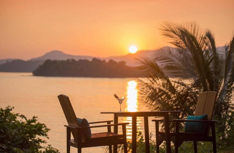 The Naka Island A Luxury Collection Resort & Spa - Bar