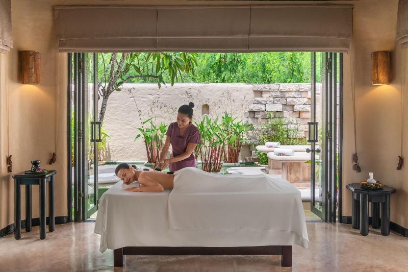 The Naka Island A Luxury Collection Resort & Spa - Aktivite