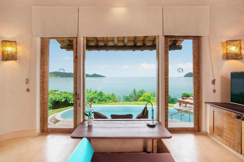 The Naka Island A Luxury Collection Resort & Spa - Plaj