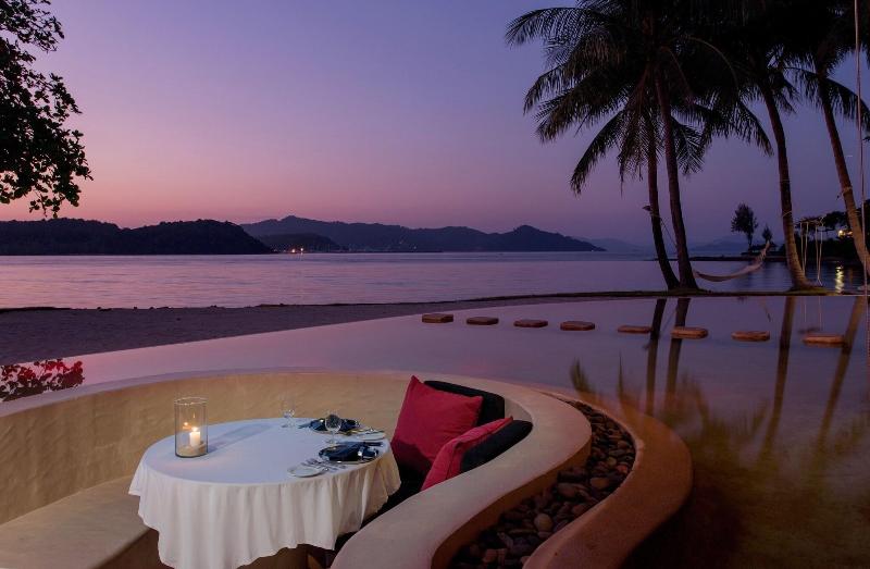 The Naka Island A Luxury Collection Resort & Spa - Restoran