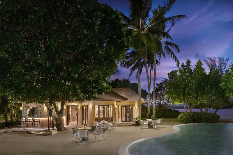The Naka Island A Luxury Collection Resort & Spa - Restoran