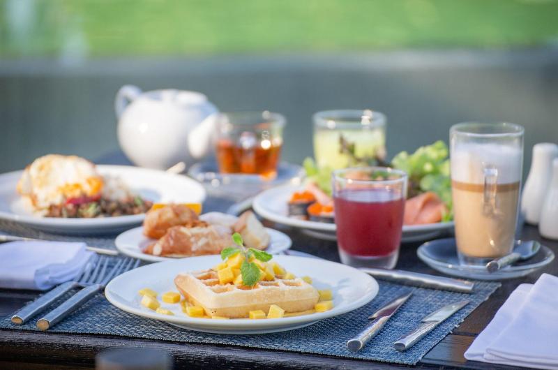 The Naka Island A Luxury Collection Resort & Spa - Restoran