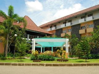 University Hotel by ZUZU fotoÄŸrafÄ±