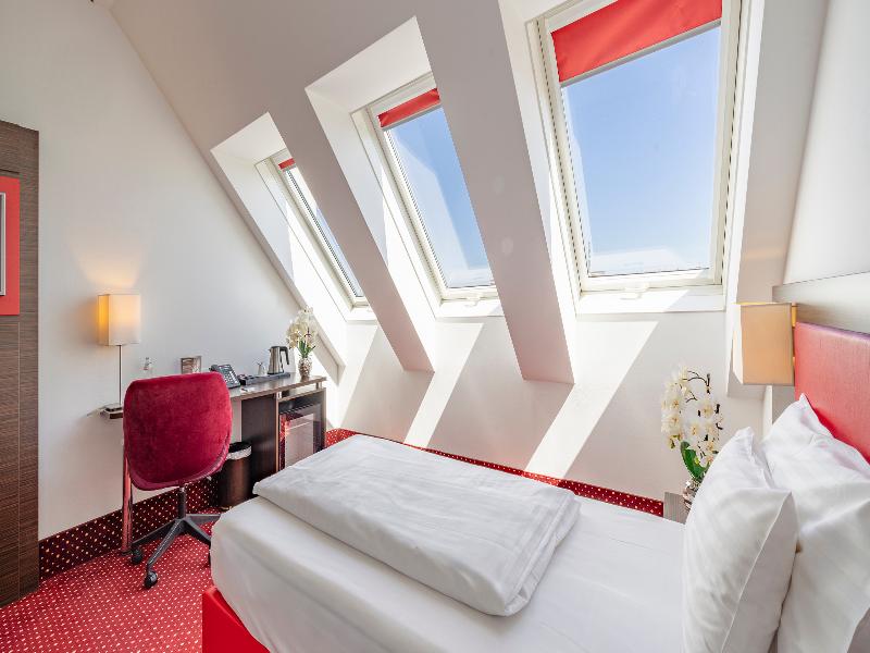 PLAZA INN Amedia Wien - Oda