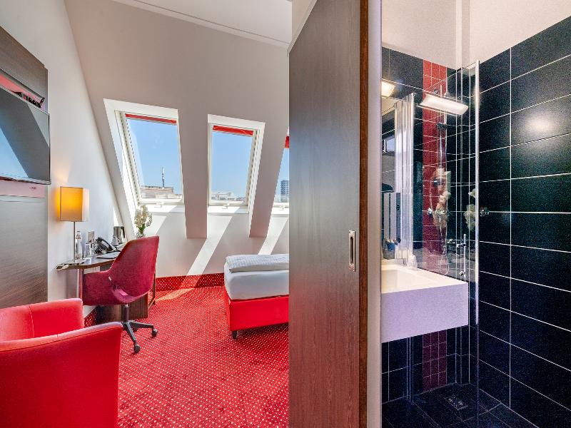PLAZA INN Amedia Wien - Oda