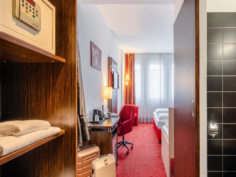 PLAZA INN Amedia Wien - Oda