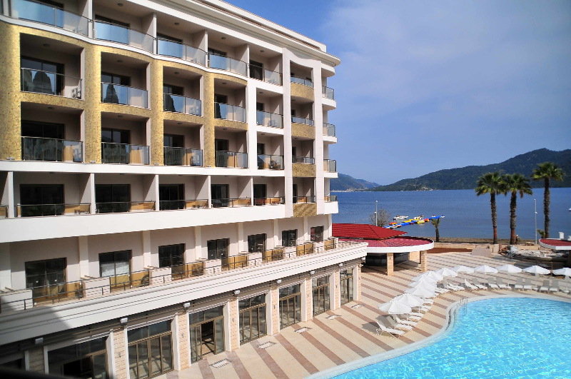 Golden Rock Beach Hotel - Genel