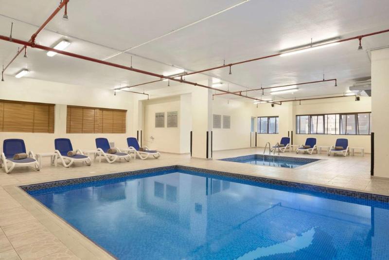 Golden Sands Hotel & Residences - Havuz