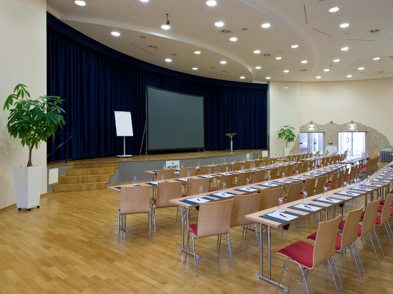 DORMERO Hotel Hannover-Langenhagen Airport - Genel