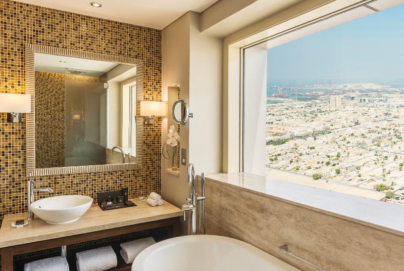 The Tower Plaza Hotel - Oda