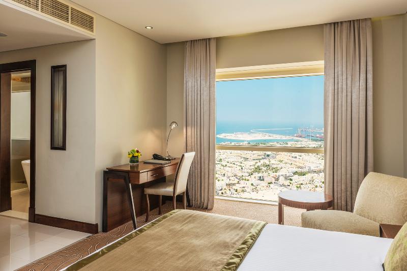 The Tower Plaza Hotel - Oda