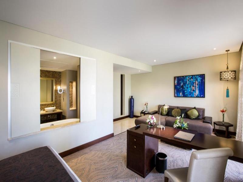 The Tower Plaza Hotel - Oda