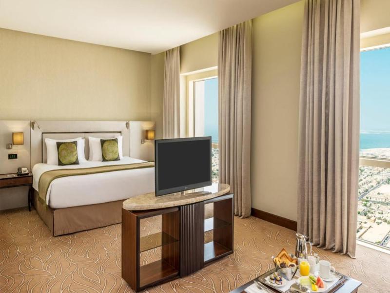 The Tower Plaza Hotel - Oda
