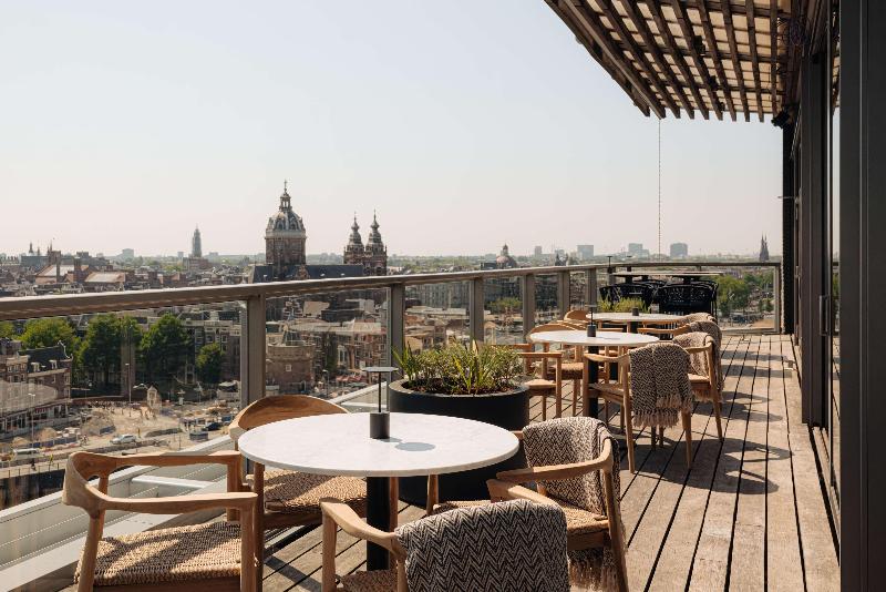 DoubleTree by Hilton Amsterdam Centraal Station - Genel
